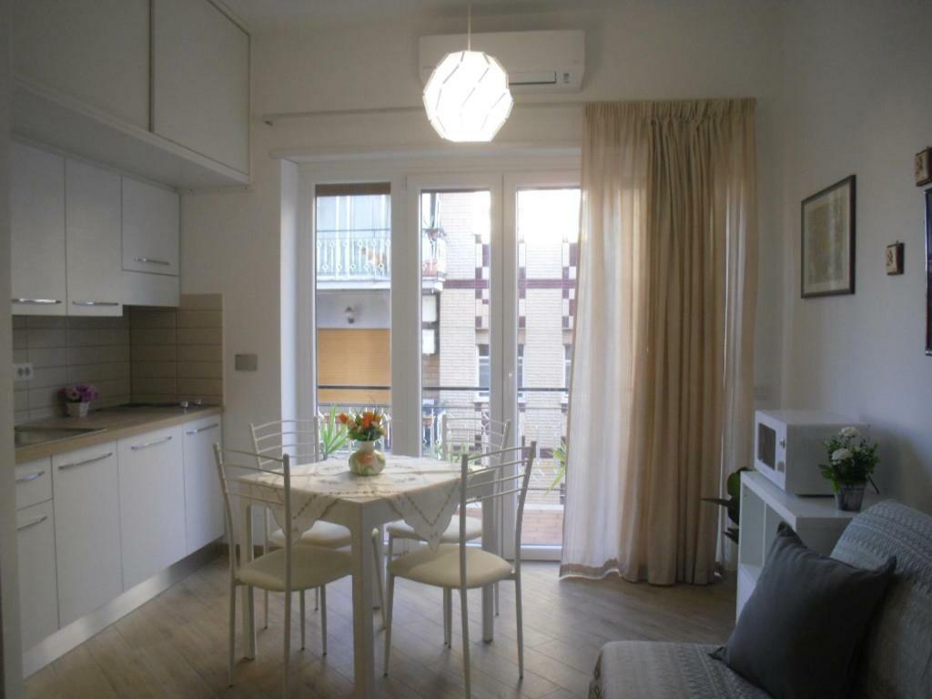 Lovely Little Apartment In Via Aurelia Rom Exterior foto
